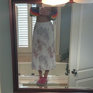 Aritzia Babaton Jude Pleated Midi Skirt